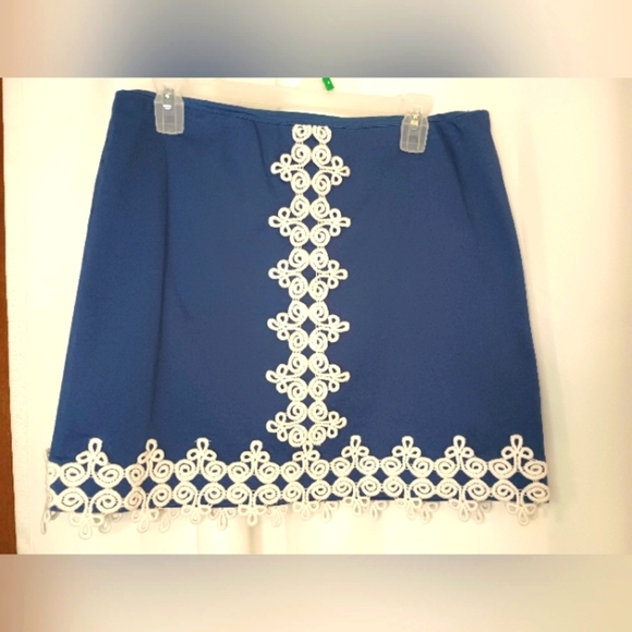 Lilly Pulitzer Dresses & Skirts - Lilly Pulitzer Navy Applique Mini Skirt Size 8 Blue White Lined Embroidered